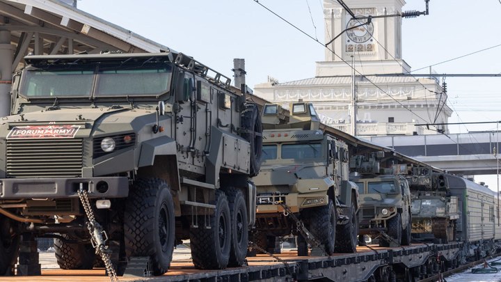 В Волгоград привезли подбитую в бою машину M2 Bradley