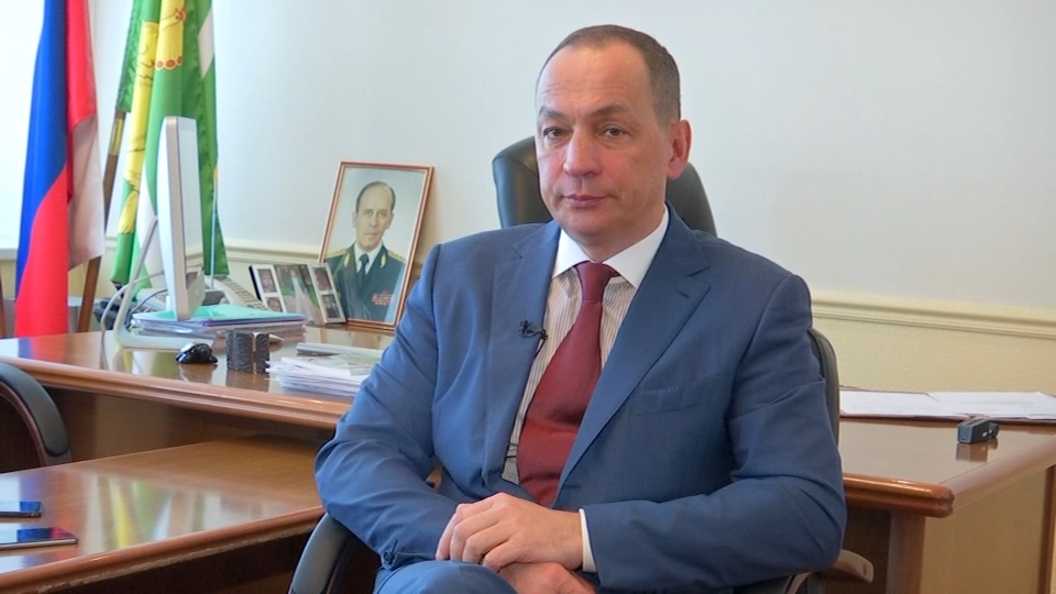 С вилами на танк: Глава Серпуховского района против губернатора Подмосковья С вилами на танк: Глава Серпуховского района против губернатора Подмосковья