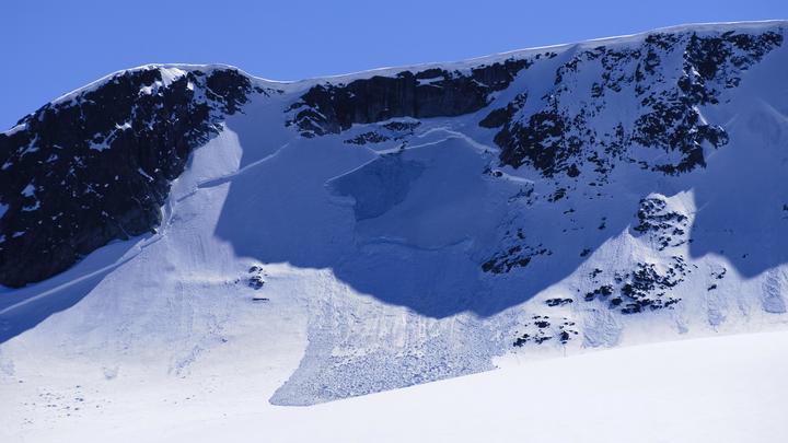 Кубанское МЧС продлило предупреждение о лавинах в горах