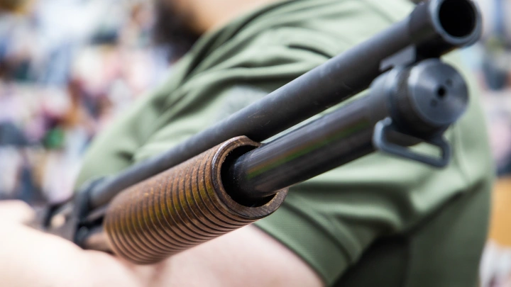 Силовики раскрыли хитрую схему контрабанды оружия из Таиланда: Задержан предполагаемый поставщик стволов для террористов из Крокуса