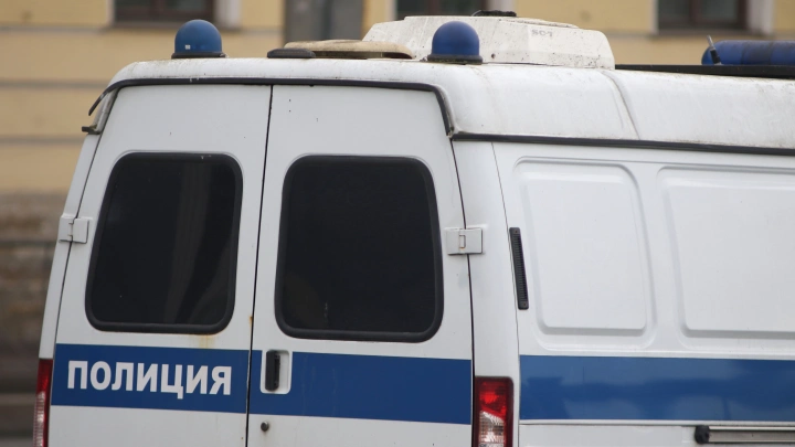 В Петербурге задержали вандалов, повредивших памятник блокадному трамваю