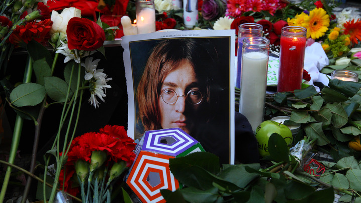 Убийца Леннона впервые за 40 лет рассказал об истинной причине преступления