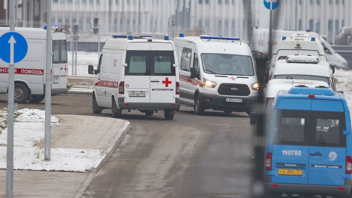 Коронавирус взял два новых психологических рубежа в России