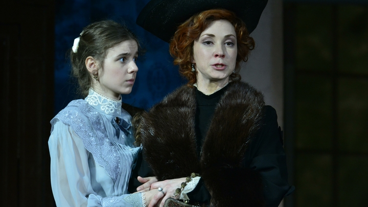 Анне Большовой угрожают судом: Чего требует от актрисы сестра погибшей под колёсами её авто женщины