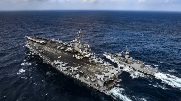 Американцы едва не сбросили на голову японцам 450-килограммовый ящик: Учения пошли не по плану