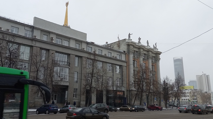 В Екатеринбурге станцию Кольцово и метро соединит скоростной автобус