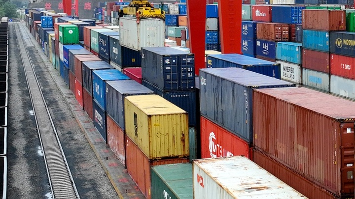 Металлы для бронебойных снарядов Запада везут через Россию - Bloomberg