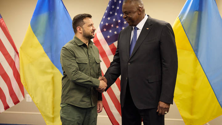 Заставить перейти к обороне. Эксперт рассказал, зачем в Киев срочно летит американский генерал