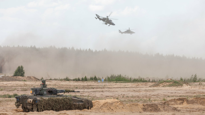 Третья мировая начнётся по сценарию двух предыдущих войн? Тревожное предупреждение политолога: Так будет и на сей раз