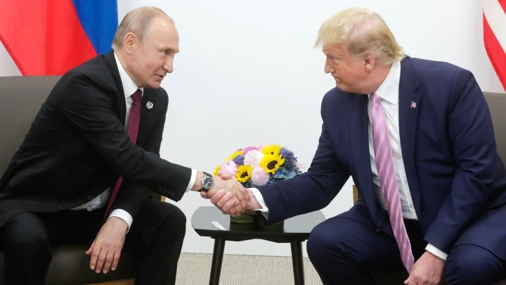 Разговор с Путиным снял с Трампа голливудский лоск. Будет тяжело как никогда
