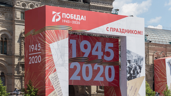 Просто начали маршировать: Как индийцев выпустили на Красную площадь - смотрела вся страна