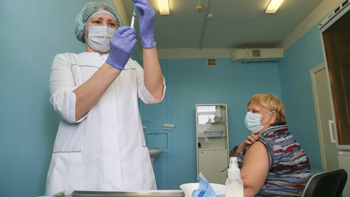 В Курганской области 28 тысяч человек привьют вакциной Спутник Лайт