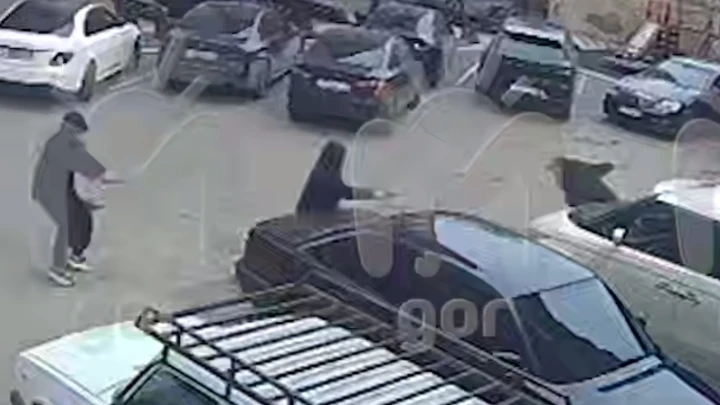 Перестрелка в Махачкале: трое в масках открыли огонь во дворе жилого дома