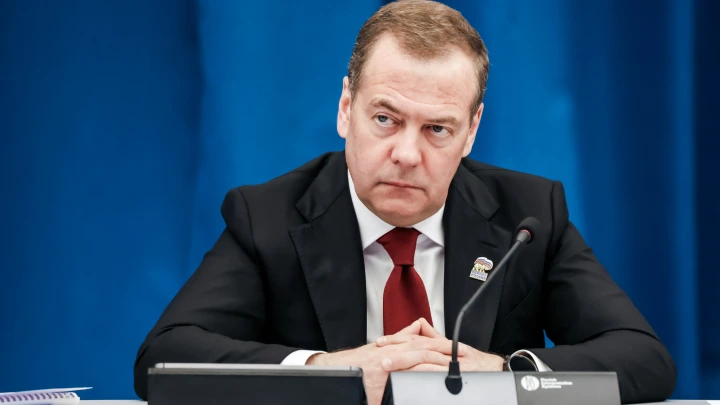 Запад предупредили в последний раз: В Британии объяснили, почему нельзя игнорировать предупреждения Медведева об Украине