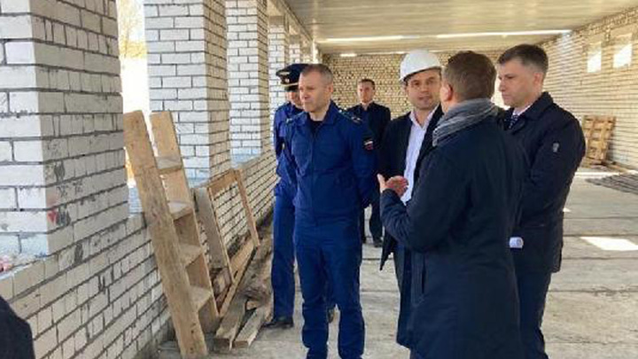 Строительство начальной школы в Гусь-Хрустальном отстает от графика на полгода