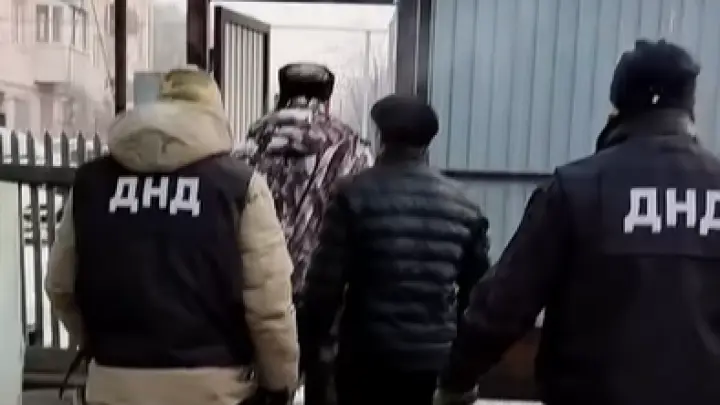 А это кто прячется?: Русская Община навестила цыган в День влюбленных