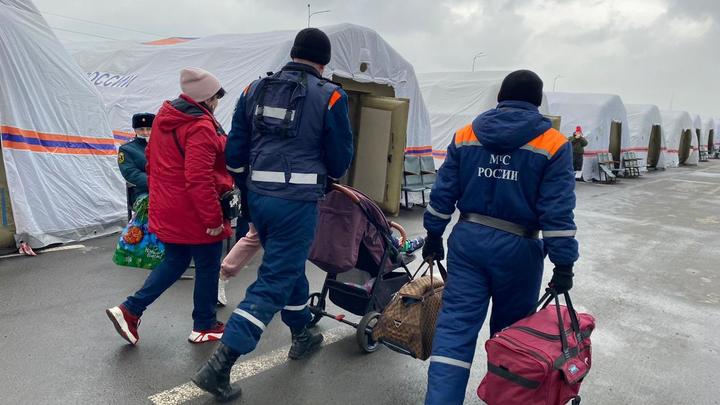 Беженцам из Донбасса помогут во всех МФЦ Ростовской области