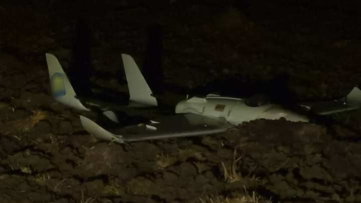 В Краснодарском крае в поле рухнул украинский дрон с тризубом на хвосте