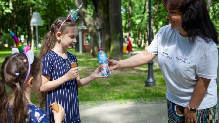 В Подмосковье назвали условия бесплатной раздачи воды в парках