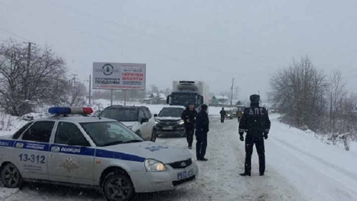 В Свердловской области закрыли выезд из города Асбест