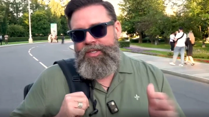 Американец Тофуриус стал Ярославом. Теперь он троллит историями о Путине и чемодане денег