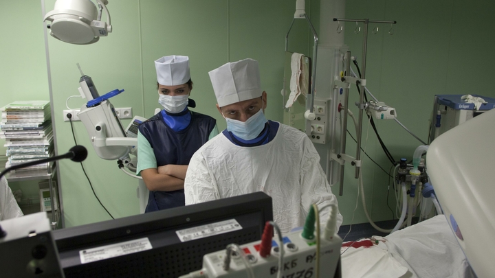 Кардиолог объяснил, почему девушкам опасно кататься на аттракционах