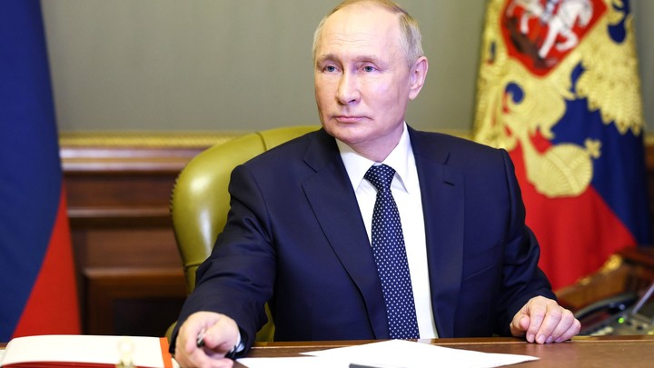 Военный дирижёр раскрыл любимую песню Путина