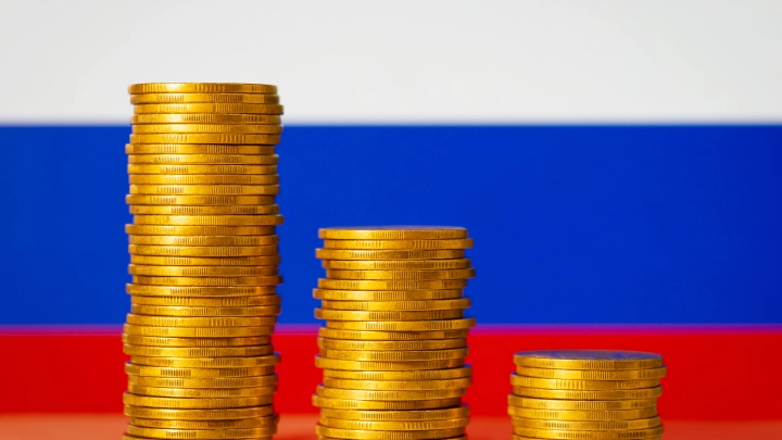 Гонка зарплат в России привела к парадоксу МРОТ