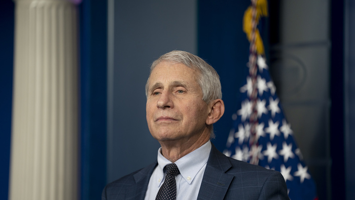 Главного советника Белого дома по медицине вызвали на беседу: Доктор Фаучи мог скрыть