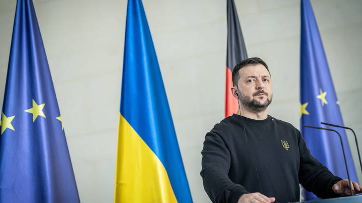 Зеленский выразил сожаление, что не может нанести ракетный удар по Кремлю