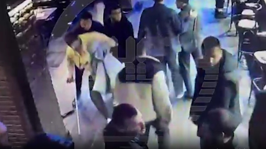 Толпой избили в анапе Толпой избили в анапе