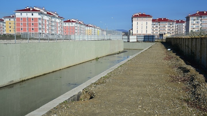 Сухие могилы и бизнес татар: В Крыму рассказали о драках за воду