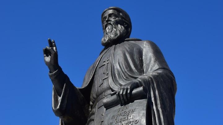 В Новосибирске вознести молитвы Сергию Радонежскому только за сутки пришли 14 тысяч человек