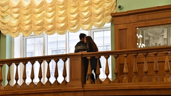 Пандемия довела: Жители Москвы начали отказываться от онлайн-свиданий