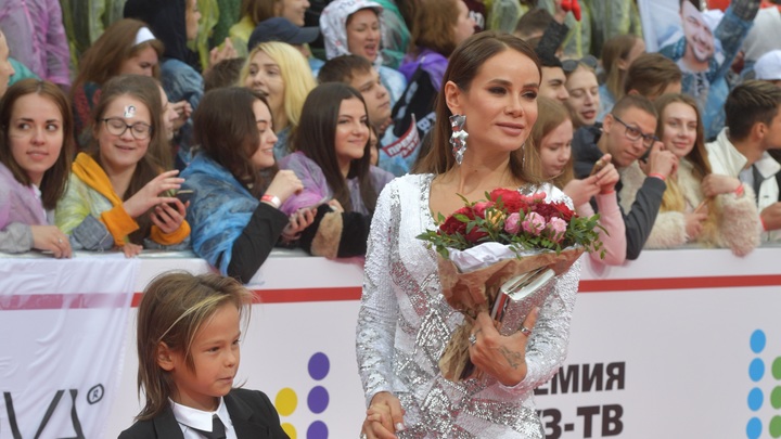 Рэпера Гуфа и его бывшую жену Айзу могут лишить родительских прав после скандала с наркотиками