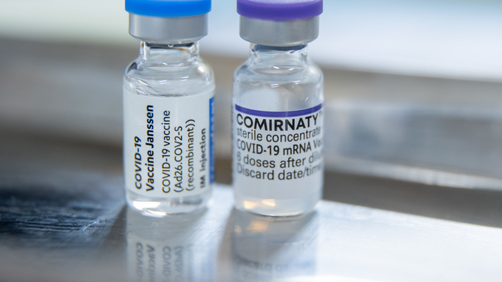 Детская вакцина от ковида - каких побочек ждать? Pfizer обвинили в сокрытии