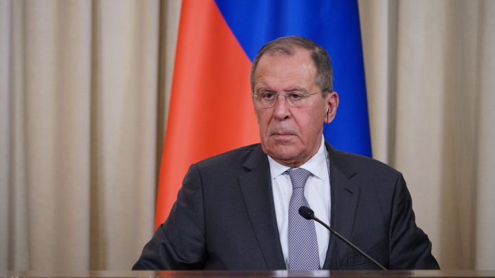 Для спекуляций и провокаций оснований нет: Лавров о приоритете Конституции над международным правом