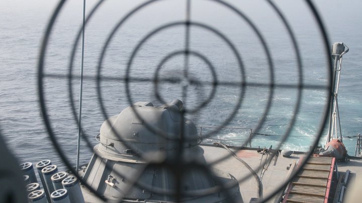 Стрельба у берегов Камчатки: Россия показала в действии корабли Иней и Смерч