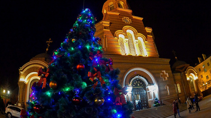 В Краснодарском крае на рождественские службы будут пускать только в масках