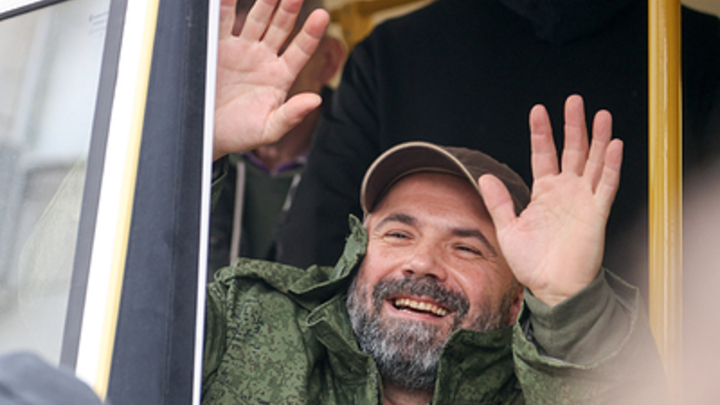 В Кургане через мобильные пункты идёт набор на военную службу по контракту