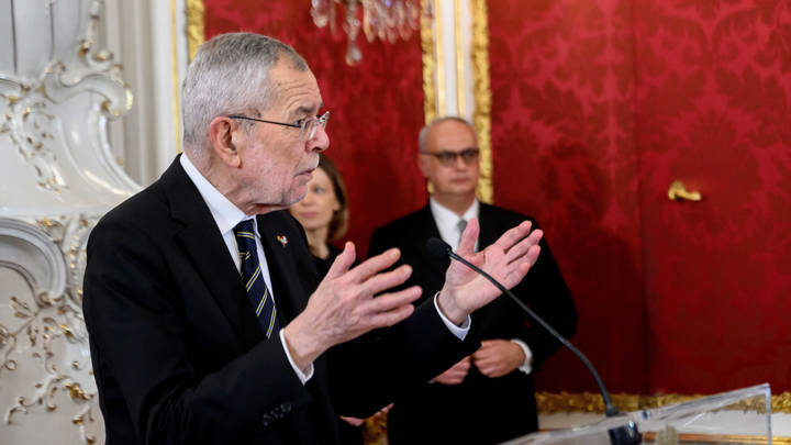 Президент Австрии создаёт западную мифологию о событиях на Украине - русский посол