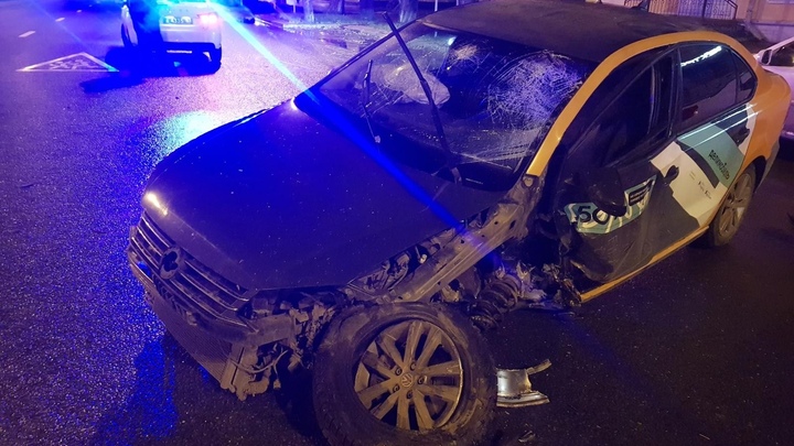 В Самаре молодой водитель разбил каршеринговый автомобиль