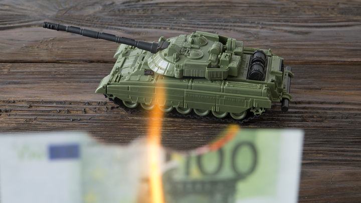 Боррель клянчит миллиарды: В Европейском фонде мира кончились деньги на Украину