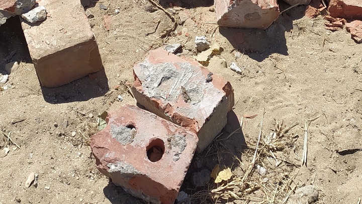 В Северском районе женщина после ссоры с родственницей разбила в её авто стекла и фары