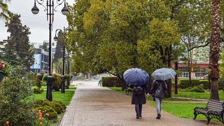 В Сочи ожидаются ливни с грозой и смерчи