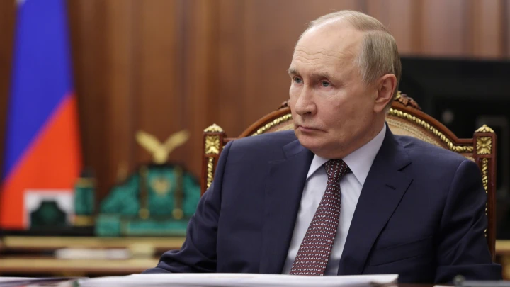 Путин заявил о снижении инфляции в России опережающими темпами