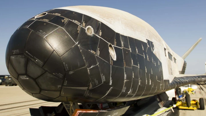 Чёрный призрак: Чем занимается секретный военный корабль на орбите?