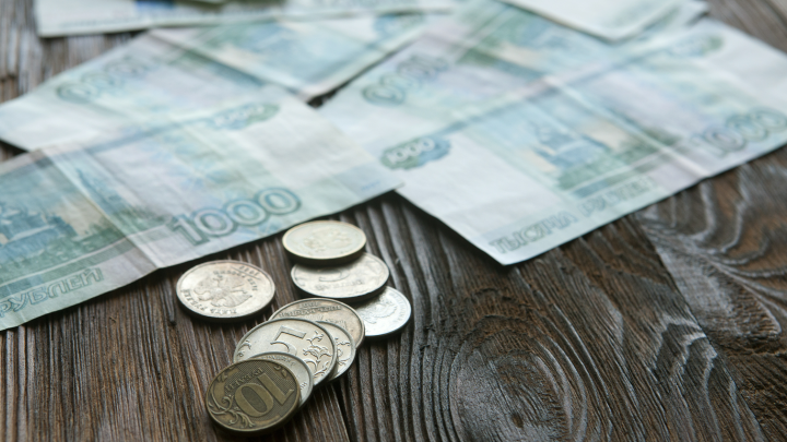 Рубль стал главной валютой этого года