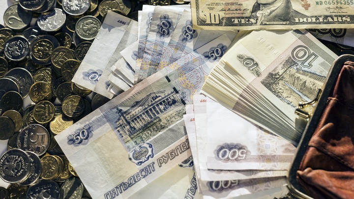 В Самаре две организации по полгода не платили сотрудникам и задолжали им почти 80 млн