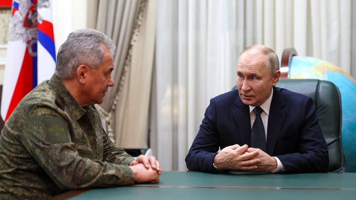 Путин поздравил бойцов и командование с освобождением Авдеевки
